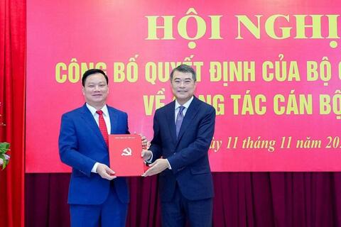 Chủ tịch UBND tỉnh Hưng Yên Nguyễn Khắc Thận làm Bí thư Tỉnh ủy Nghệ An