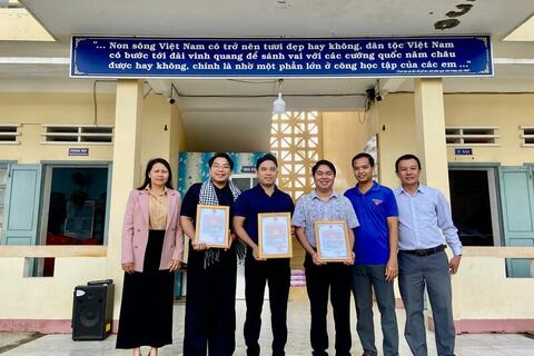 500 phần quà đến với học sinh vùng bão lũ Gia Lai