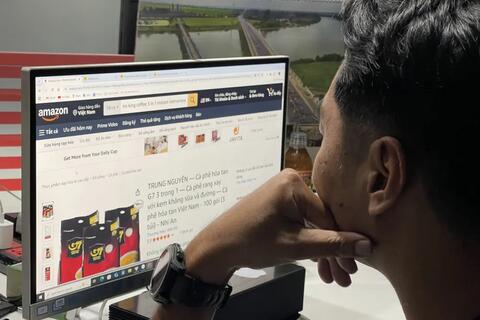 Phát triển gian hàng Việt Nam trên sàn thương mại điện tử nước ngoài