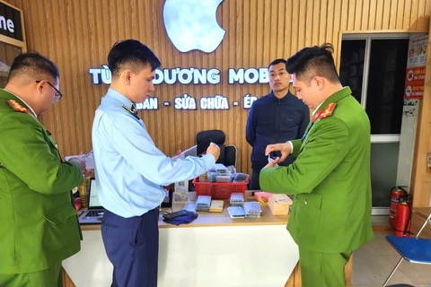 Sơn La: Tạm giữ lô điện thoại di động Vivo không rõ nguồn gốc, xuất xứ