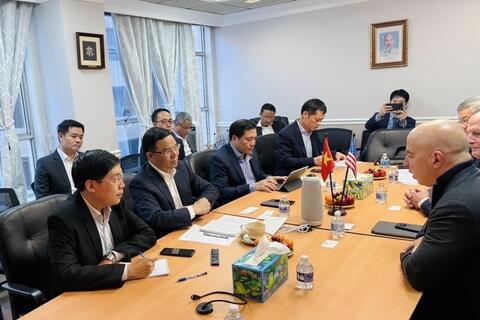 Quyền Bộ trưởng Bộ Công Thương làm việc với Tập đoàn GE về hợp tác năng lượng