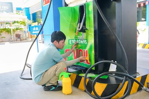 Gần 1.000 Cửa hàng xăng dầu PVOIL đã sẵn sàng kinh doanh xăng E10