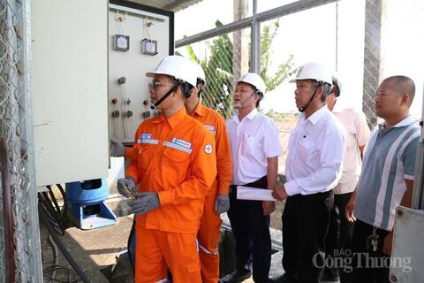 Giữ dòng điện ổn định giữa cao điểm hạn mặn ở Đồng bằng sông Cửu Long