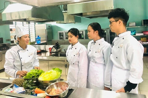 Mở rộng không gian tự chủ