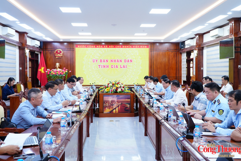 Tỉnh Gia Lai và Petrolimex bàn giải pháp bảo đảm nguồn cung xăng dầu