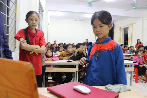 Giữ lửa gieo chữ nơi vùng cao Lản Nhì Thàng