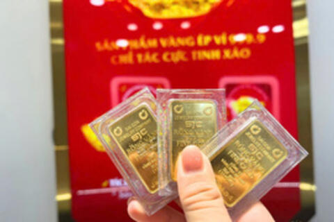 Giá vàng hôm nay (8/9): Liên tục rơi, đỏ sàn giao dịch