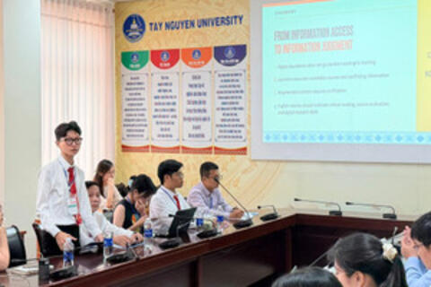 Tài năng 'kép' của nam sinh viên quê miền Tây