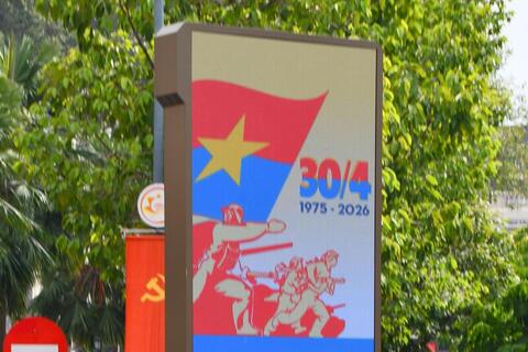 TP. Hồ Chí Minh rực rỡ cờ hoa mừng đại lễ 30/4