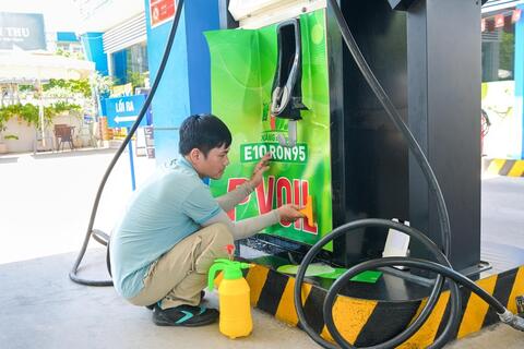Gần 1.000 Cửa hàng xăng dầu PVOIL đã sẵn sàng kinh doanh xăng E10
