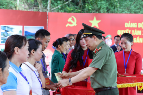 Phó Thủ tướng Thường trực Phạm Gia Túc dự Ngày hội Toàn dân bảo vệ an ninh Tổ quốc năm 2026 tại xã Yên Bài (TP. Hà Nội)