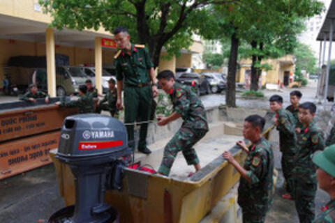 Đà Nẵng đào tạo lái xuồng cứu hộ cho gần 300 cán bộ, chiến sĩ trước mùa mưa bão