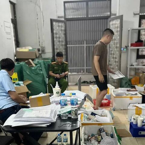 Hà Nội: Thu giữ hàng nghìn mỹ phẩm nhập lậu