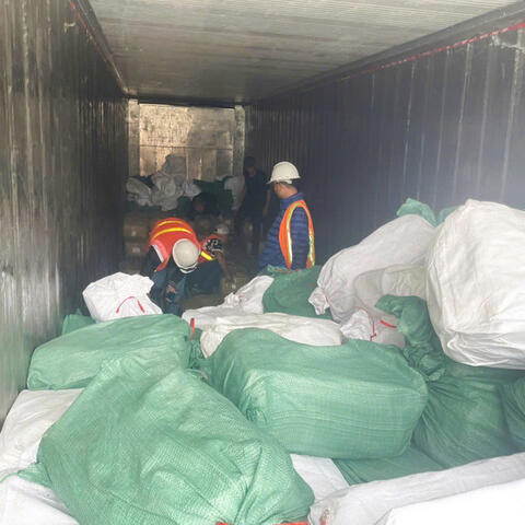 Khởi tố vụ án xuất khống 1.400 tấn nguyên liệu thực phẩm là chân gà đông lạnh