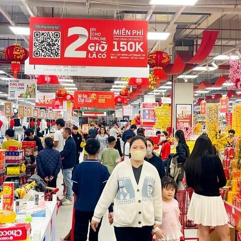 Nghệ An: Nhộn nhịp mua sắm tại các siêu thị, chợ dân sinh