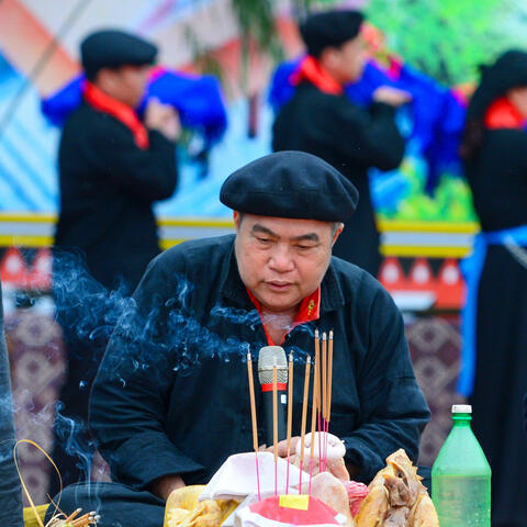 Lên 'Thủ đô gió ngàn' xem bà con người Tày xuống đồng