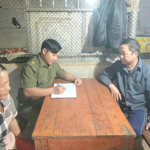 Đoàn viên trẻ góp sức xây dựng mô hình 'Bản Mông bình yên'