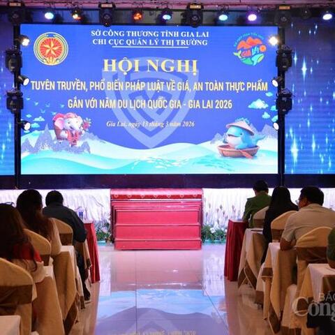 Quản lý thị trường Gia Lai phổ biến quy định về giá, an toàn thực phẩm