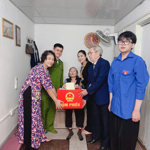 Công an Hà Nội bảo vệ tuyệt đối an ninh, an toàn bầu cử