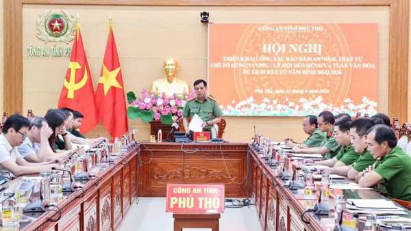 Công an Phú Thọ phân luồng từ xa bảo đảm giao thông Lễ hội Đền Hùng 2026