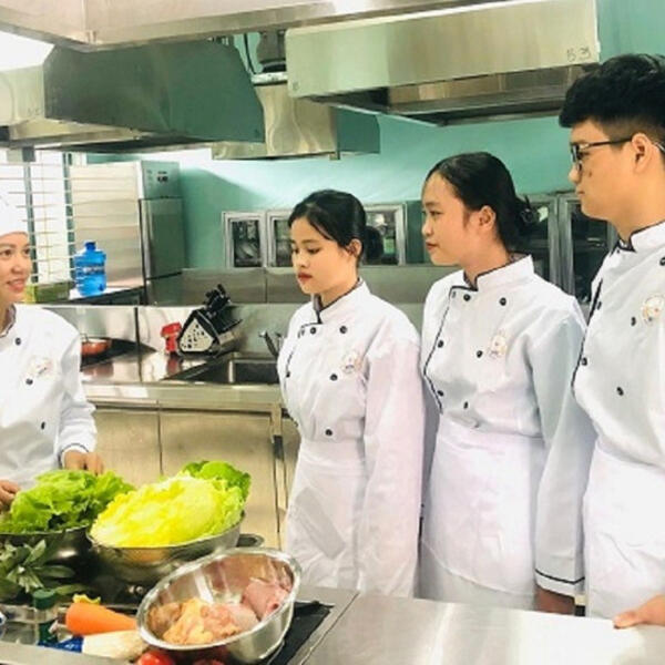 Mở rộng không gian tự chủ