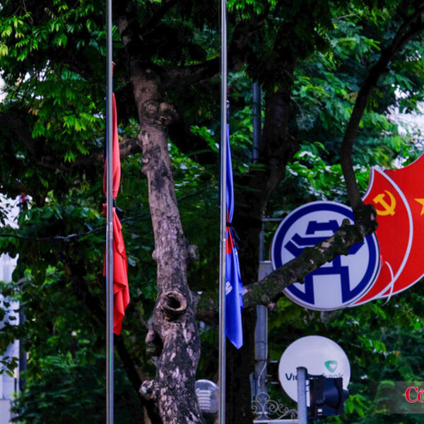 Việt Nam để Quốc tang đồng chí Chủ tịch Quốc hội Lào Xaysomphone Phomvihane