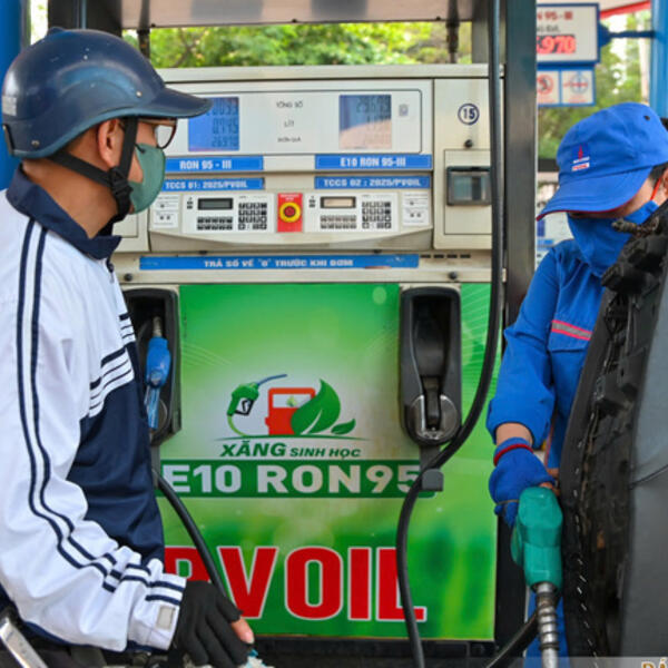 Chi mạnh Quỹ bình ổn, giá xăng dầu biến động ra sao từ 15h ngày 17/9?