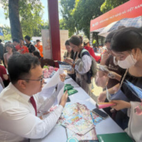 Hội trại 65 năm Học viện Ngân hàng - cơ hội để tân sinh viên tìm hiểu sâu về ngành học