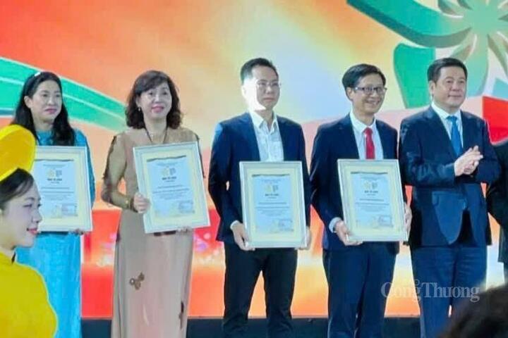 Gia Lai thắng lợi kép tại Hội chợ Mùa Thu