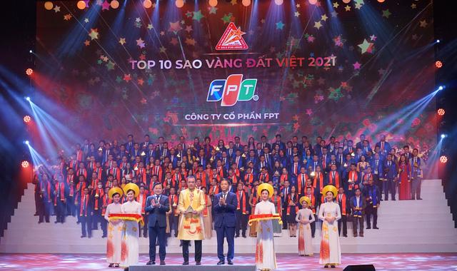 FPT đứng trong Top 10 Sao Vàng Đất Việt 7 lần liên tiếp - Ảnh 1. FPT đứng trong Top 10 Sao Vàng Đất Việt 7 lần liên tiếp - Ảnh 1.