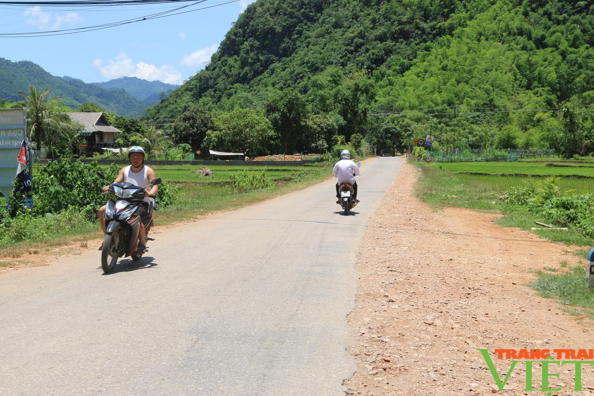 Hội viên nông dân Hoà Bình, góp hơn 11.400 ngày công xây dựng nông thôn mới - Ảnh 1.