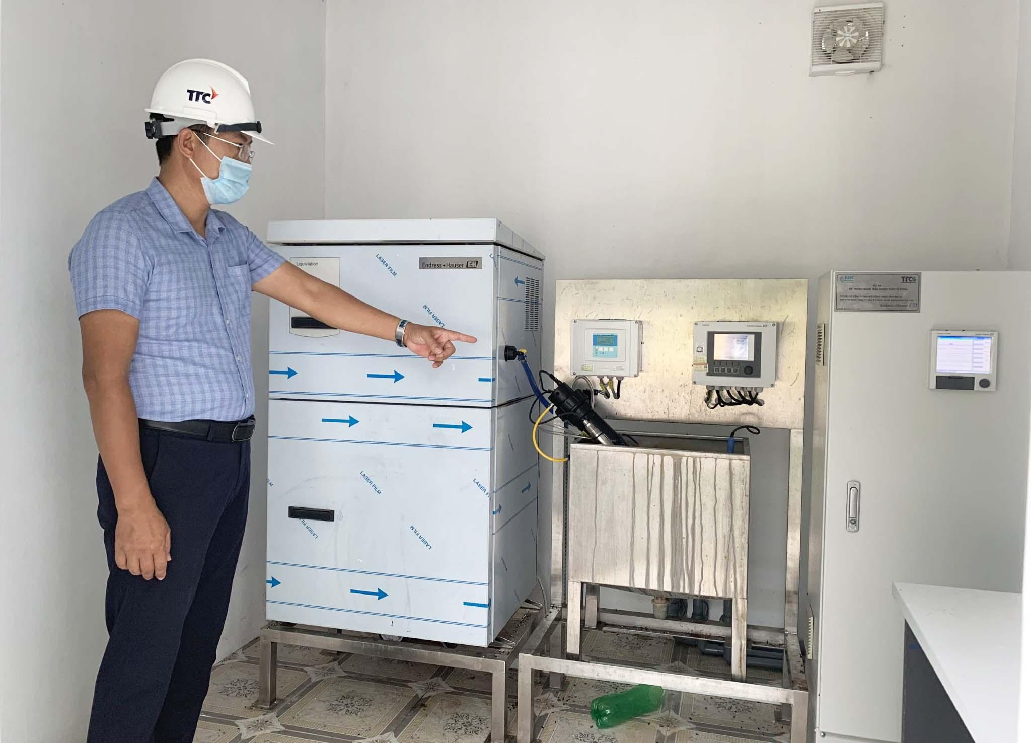 Công ty TNHH một thành viên Thành Thành Công Gia Lai đầu tư 4,3 tỷ đồng lắp đặt trạm quan trắc nước thải, khí thải tự động. Ảnh: Nhật Hào