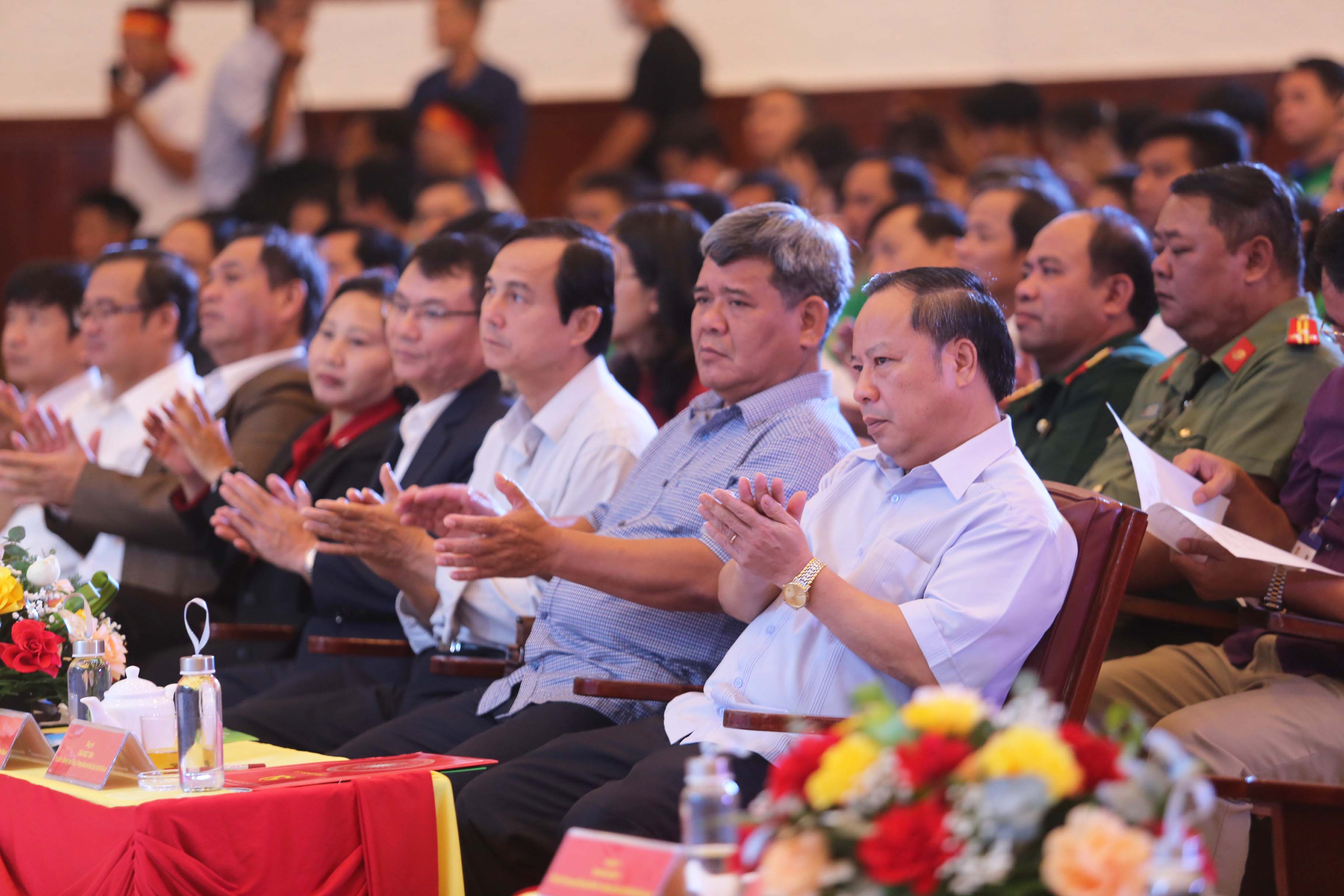 Các đại biểu của tỉnh Gia Lai tham dự lễ khai mạc. Ảnh: Văn Ngọc