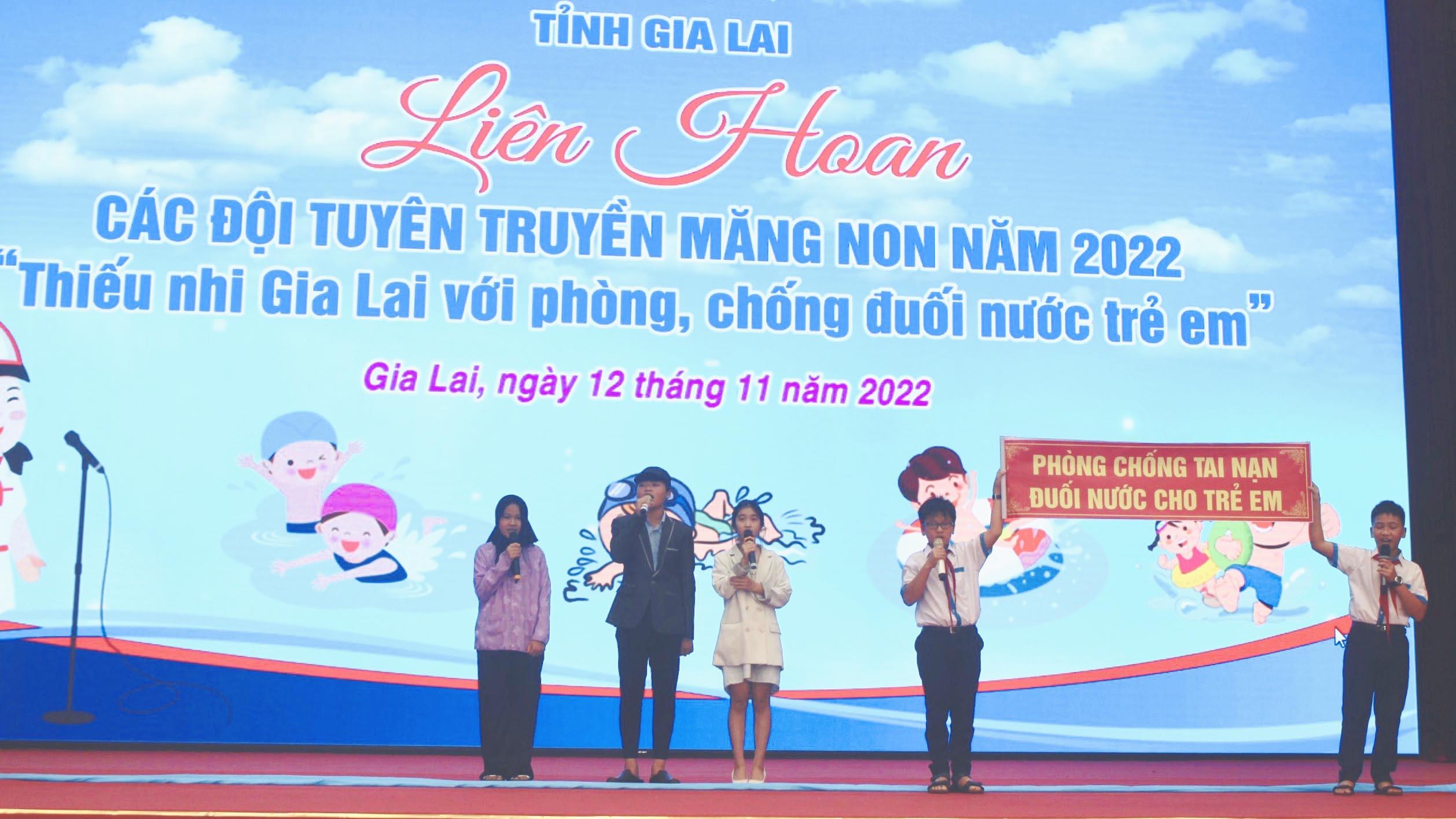 Liên hoan các đội tuyên truyền măng non năm 2022 đã tạo sân chơi cho các đội thi bày tỏ quan điểm của mình về vấn đề phòng-chống đuối nước trẻ em. Ảnh: Minh Nhật