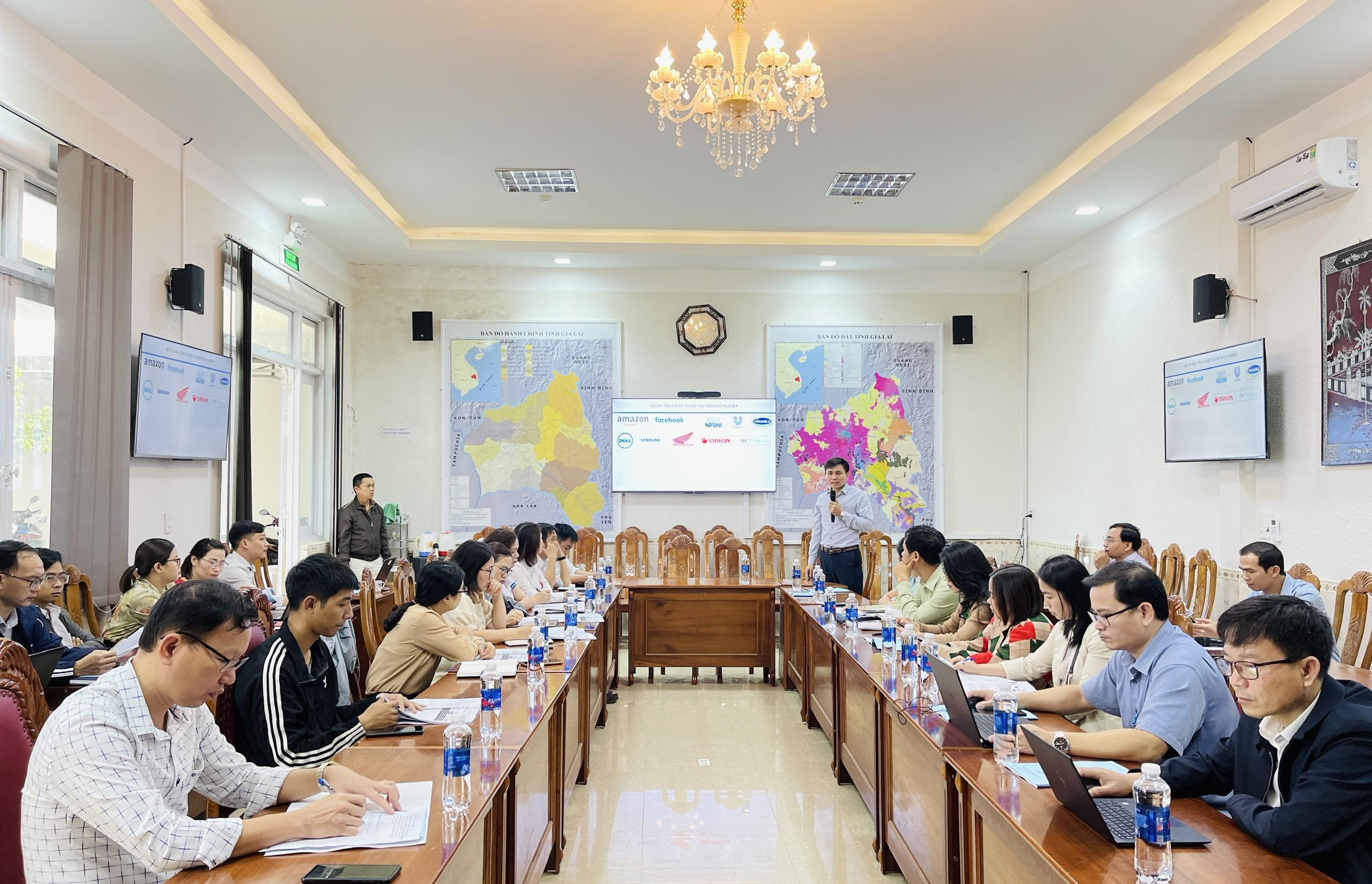 Quang cảnh buổi tập huấn. Ảnh: Mai Ka