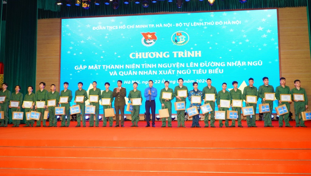 Tiếp nối tinh thần