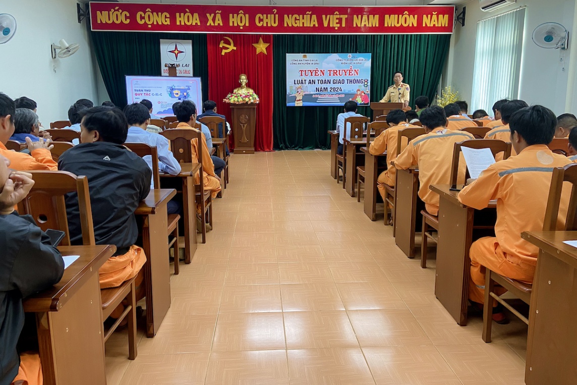 PC Gia Lai: Đẩy mạnh tuyên truyền về an toàn giao thông