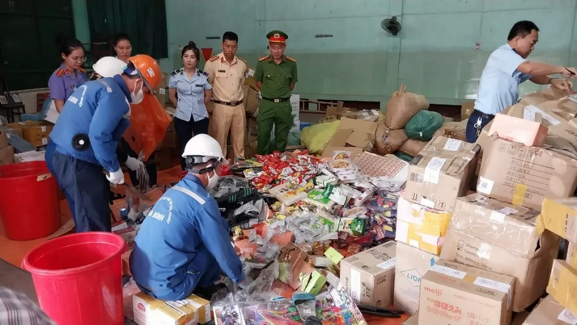 Bắc Giang: Tiêu hủy hàng hóa vi phạm bị tịch thu có trị giá trên 850 triệu đồng