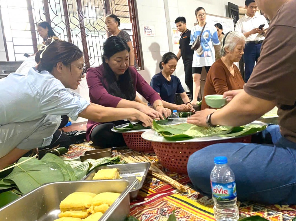 Động viên Nhân dân yên tâm phòng, chống mưa bão