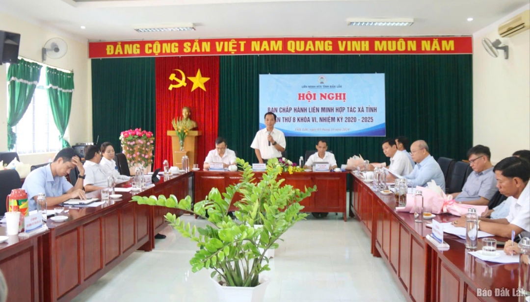Các đại biểu tham dự hội nghị.