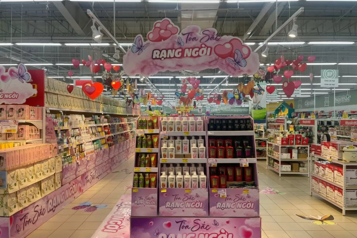 Siêu thị, cửa hàng tràn ngập ưu đãi, khuyến mãi dịp 8/3 Siêu thị, cửa hàng tràn ngập ưu đãi, khuyến mãi dịp 8/3