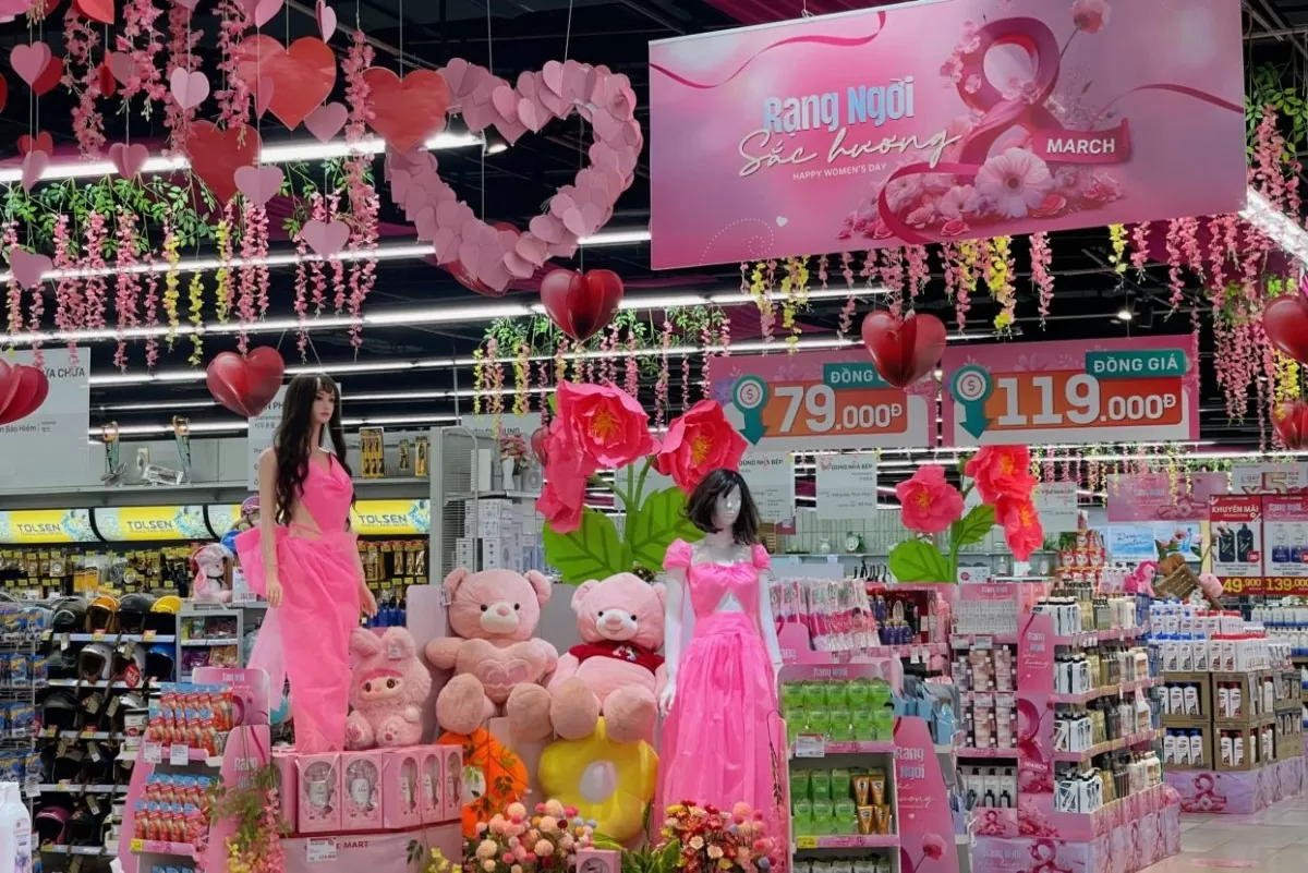 Siêu thị, cửa hàng tràn ngập ưu đãi, khuyến mãi dịp 8/3 Siêu thị, cửa hàng tràn ngập ưu đãi, khuyến mãi dịp 8/3