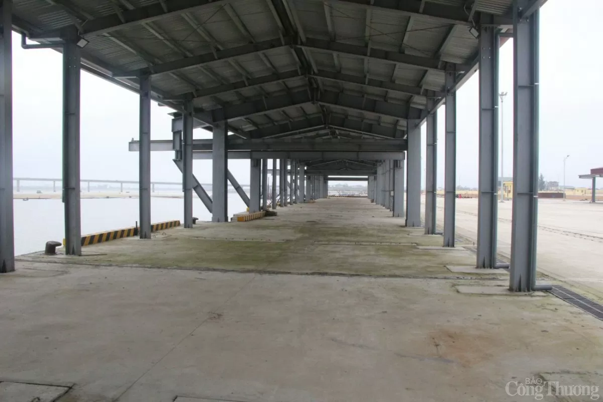 Cận cảnh cảng cá hiện đại bậc nhất miền Trung sắp hoạt động Cận cảnh cảng cá hiện đại bậc nhất miền Trung sắp hoạt động