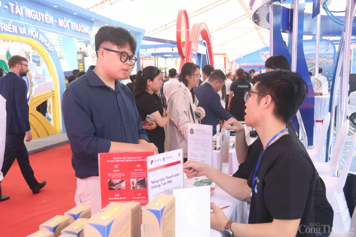 Khu vực giới thiệu các thành tự kinh tế - xã hội Khu vực giới thiệu các thành tự kinh tế - xã hội