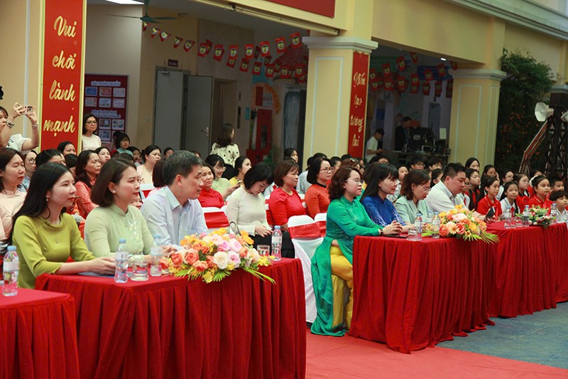 Các đại biểu dự Ngày hội sách Hoàn Kiếm em yêu năm 2025