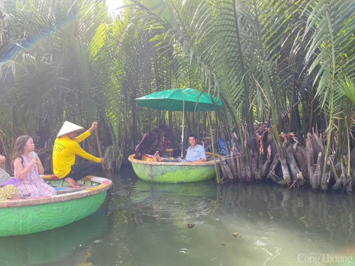 Du lịch Hội An: Ngày hè sôi động tại rừng dừa Bảy Mẫu