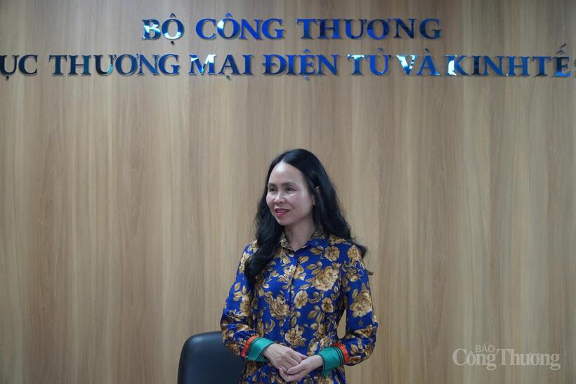 Cục trưởng Cục Thương mại điện tử và Kinh tế số cho biết, giai đoạn 2021 - 2025, lĩnh vực thương mại điện tử đã ghi nhận tốc độ tăng trưởng trung bình khoảng 20%/năm. Ảnh: Minh Trang