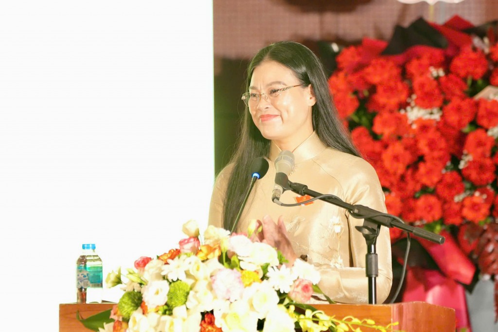 Đồng chí Bạch Liên Hương - Bí thư Đảng ủy, Giám đốc Sở Văn hóa, Thể thao và Hà Nộ phát biểu khai mạc Đại hội
