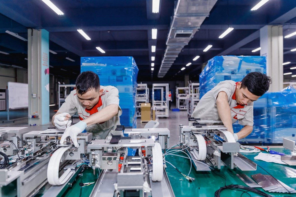 Pháp luật về hợp đồng lao động trong xu hướng phát triển kinh tế nền tảng ở Việt Nam