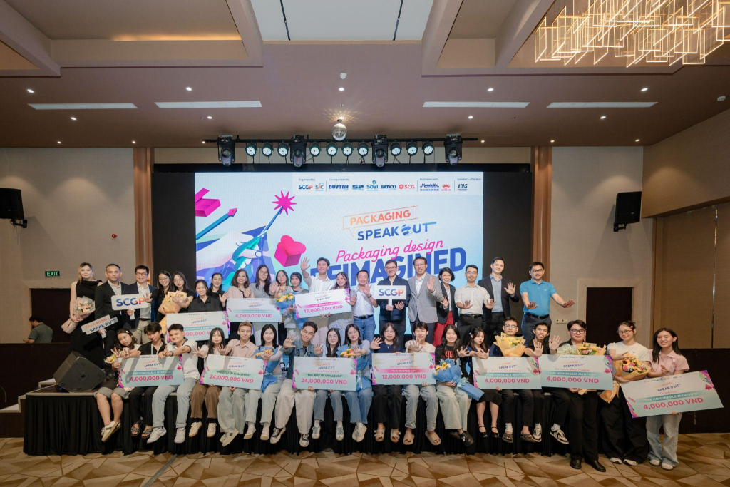 Với chủ đề “Packaging Design Reimagined”, các đội thi gây ấn tượng nhờ sáng tạo, tư duy bền vững và khả năng thiết kế phù hợp thực tiễn, đặc biệt hướng tới hai mùa cao điểm Tết và Trung thu